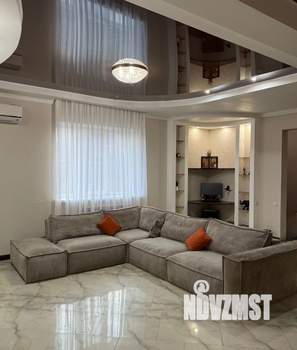 Дом 180м&sup2;, 2-этажный, участок 4 сот.  