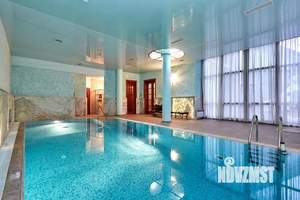 Дом 565м&sup2;, 2-этажный, участок 8 сот.  