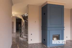 Дом 350м², 2-этажный, участок 15 сот.  