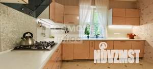 Дом 384м², 3-этажный, участок 10 сот.  