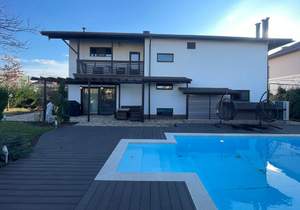 Дом 356м&sup2;, 3-этажный, участок 12 сот.  