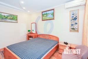 Дом 250м², 2-этажный, участок 9 сот.  