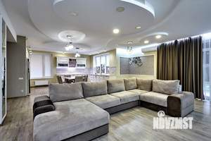 Дом 296м², 2-этажный, участок 7 сот.  