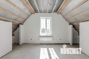 Дом 130м&sup2;, 2-этажный, участок 4 сот.  