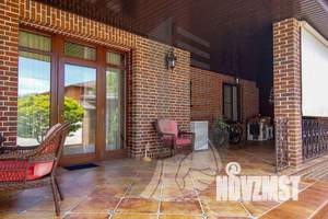 Дом 251м&sup2;, 1-этажный, участок 12 сот.  