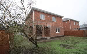 Дом 187м&sup2;, 2-этажный, участок 4 сот.  