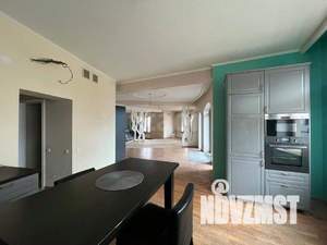 Дом 450м&sup2;, 2-этажный, участок 10 сот.  