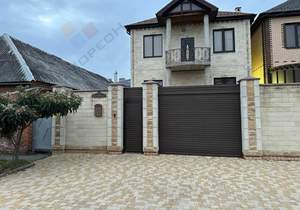 Дом 353м&sup2;, 2-этажный, участок 4 сот.  