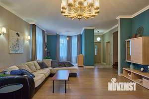 Дом 220м², 2-этажный, участок 10 сот.  