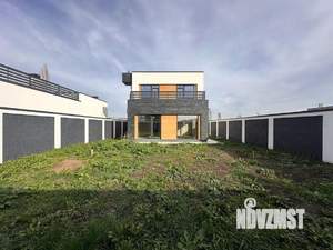 Дом 200м&sup2;, 2-этажный, участок 5 сот.  