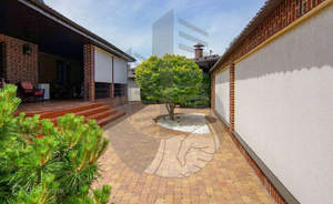 Дом 251м&sup2;, 1-этажный, участок 12 сот.  