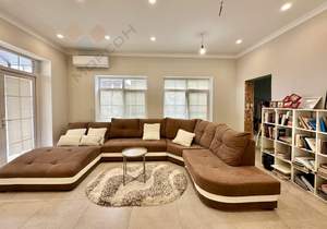 Дом 216м&sup2;, 2-этажный, участок 8 сот.  