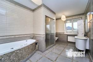 Дом 569м&sup2;, 3-этажный, участок 8 сот.  