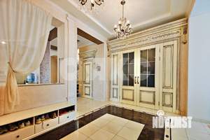 Дом 400м&sup2;, 3-этажный, участок 6 сот.  