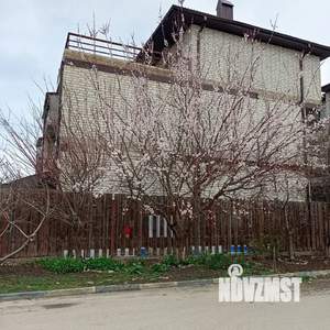 Таунхаус 165м&sup2;, 3-этажный, участок 2 сот.  