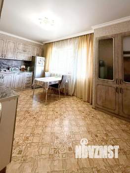 Дом 163м&sup2;, 2-этажный, участок 4 сот.  