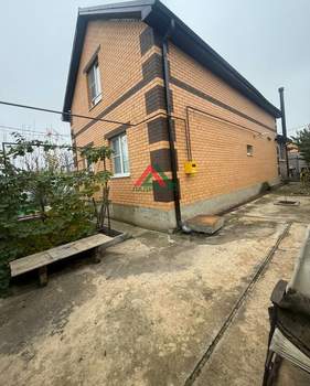 Дом 134м&sup2;, 2-этажный, участок 3 сот.  