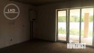 Дом 1600м², 2-этажный, участок 6 сот.  