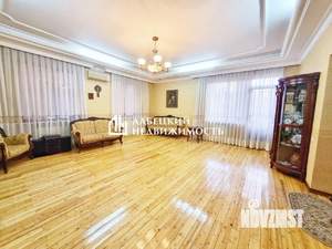 Дом 393м², 3-этажный, участок 5 сот.  