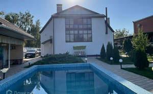 Дом 304м&sup2;, 2-этажный, участок 10 сот.  