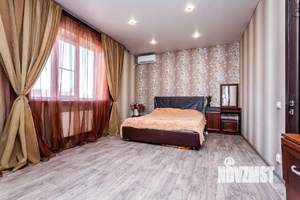 Дом 250м², 2-этажный, участок 3 сот.  