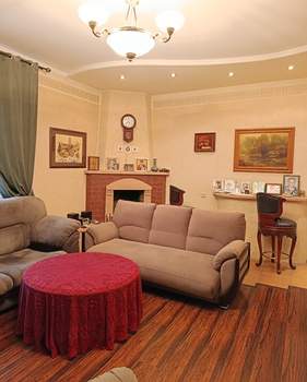 Дом 180м&sup2;, 2-этажный, участок 3 сот.  