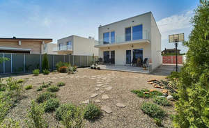 Дом 155м&sup2;, 2-этажный, участок 4 сот.  