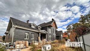 Дом 1500м&sup2;, 3-этажный, участок 16 сот.  