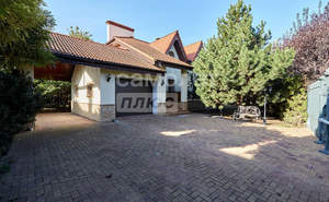Дом 340м², 3-этажный, участок 12 сот.  
