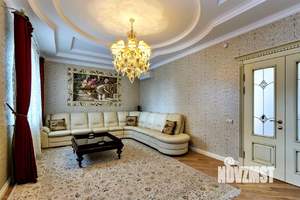 Дом 290м&sup2;, 2-этажный, участок 8 сот.  