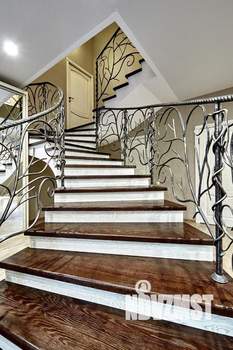 Дом 296м², 2-этажный, участок 7 сот.  