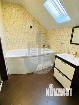 Дом 150м&sup2;, 2-этажный, участок 5 сот.  