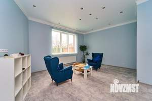 Дом 214м&sup2;, 2-этажный, участок 3 сот.  