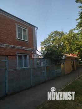 Дом 230м², 2-этажный, участок 10 сот.  