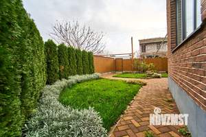 Дом 215м&sup2;, 2-этажный, участок 3 сот.  