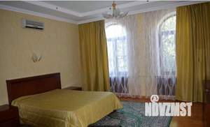 Дом 344м&sup2;, 2-этажный, участок 8 сот.  