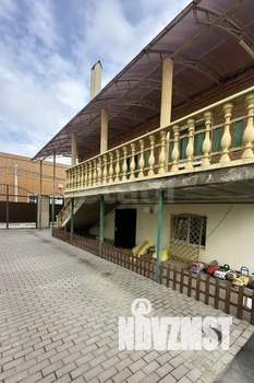 Дом 399м&sup2;, 2-этажный, участок 5 сот.  