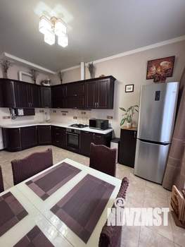 Дом 142м², 2-этажный, участок 4 сот.  