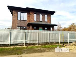 Коттедж 190м², 2-этажный, участок 6 сот.  