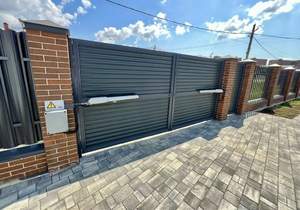 Дом 100м&sup2;, 1-этажный, участок 4 сот.  