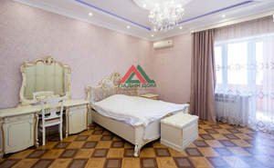 Дом 650м&sup2;, 5-этажный, участок 6 сот.  