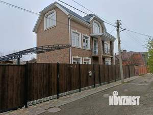 Дом 237м&sup2;, 3-этажный, участок 4 сот.  