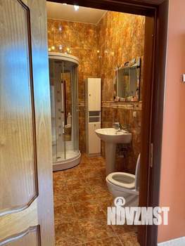 Дом 268м&sup2;, 3-этажный, участок 17 сот.  