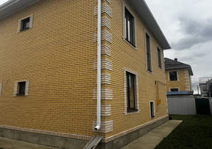 Дом 195м&sup2;, 2-этажный, участок 5 сот.  