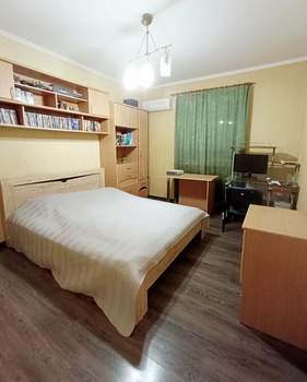 Дом 135м&sup2;, 2-этажный, участок 1 сот.  