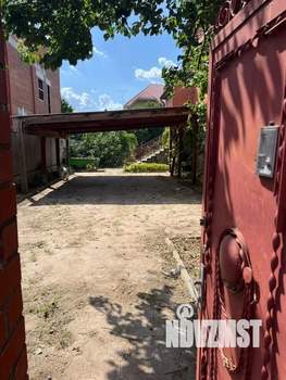 Дом 377м&sup2;, 3-этажный, участок 8 сот.  