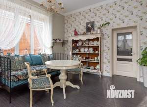 Дом 267м², 2-этажный, участок 4 сот.  