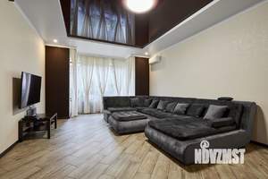 Дом 370м&sup2;, 2-этажный, участок 8 сот.  