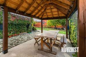 Дом 331м&sup2;, 2-этажный, участок 13 сот.  