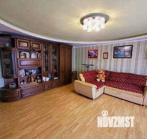 Дом 197м&sup2;, 3-этажный, участок 4 сот.  